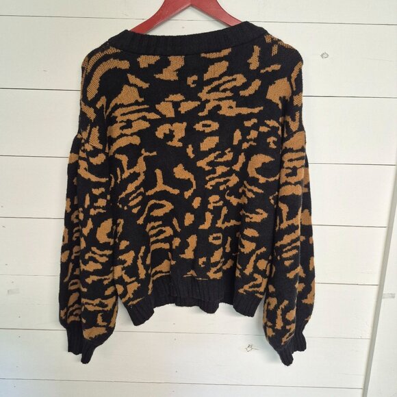 Pink Lily Womens super soft Black & Tan Leopard Print Knit Sweater L - Picture 7 of 7